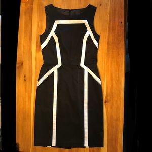 White House Black Market sheath dress❤️